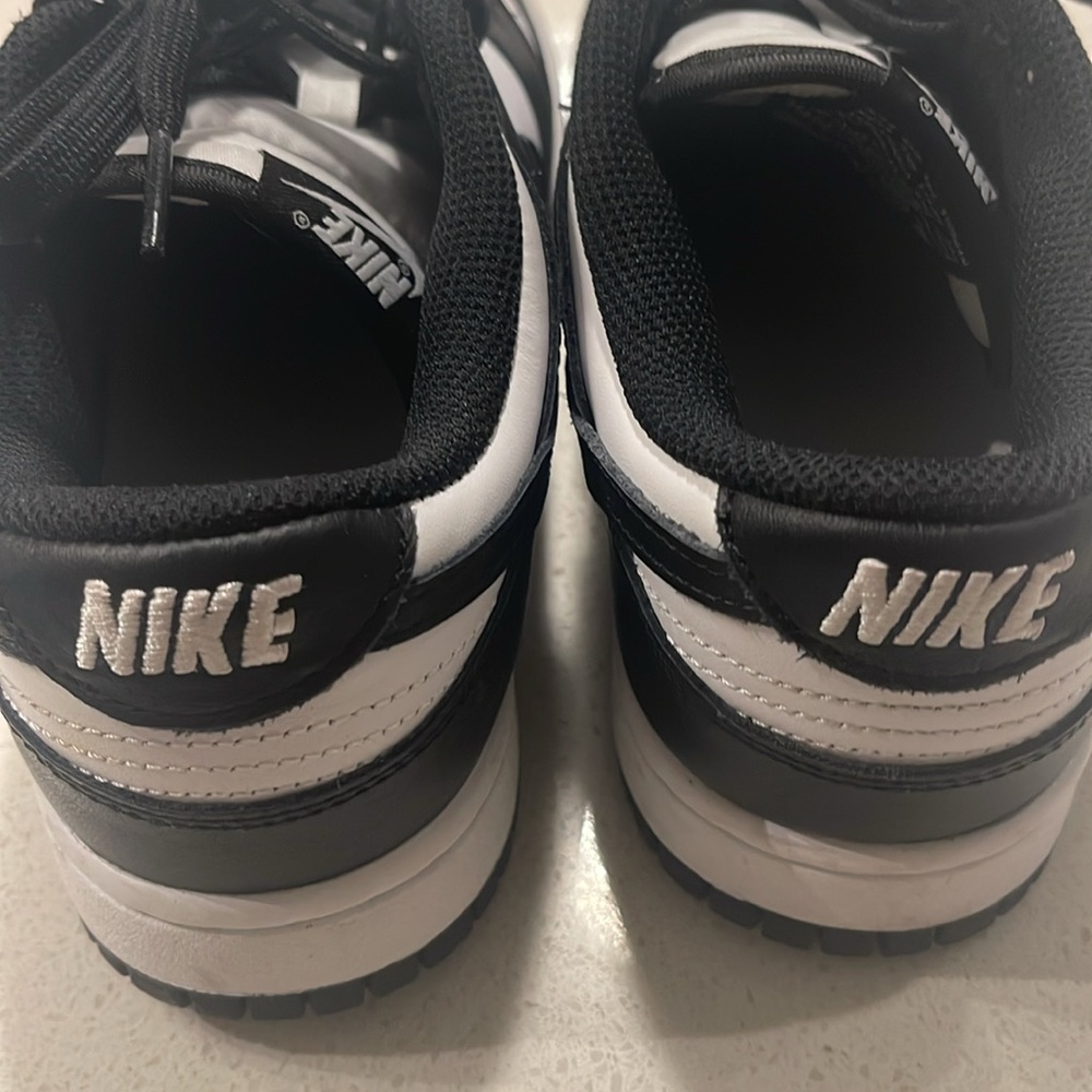 Nike dunks - Picture 2 of 3